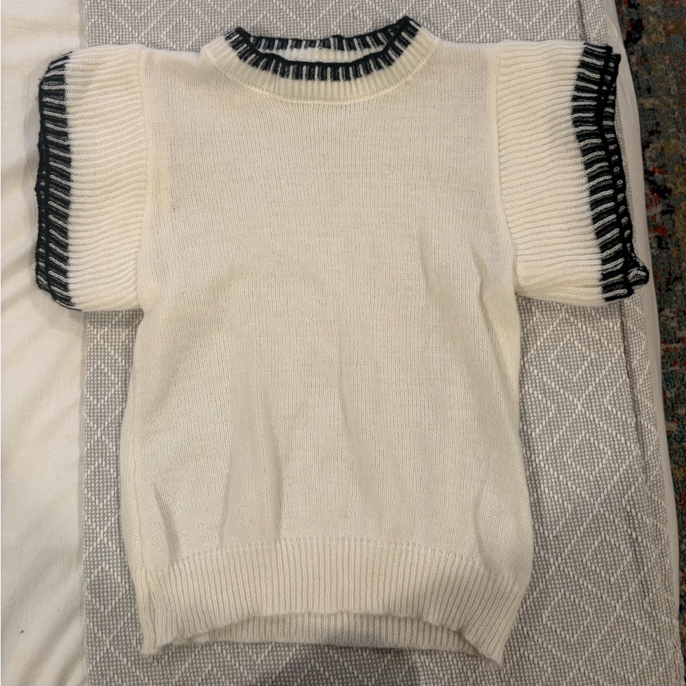 Women’s Flutter Sleeve Sweater